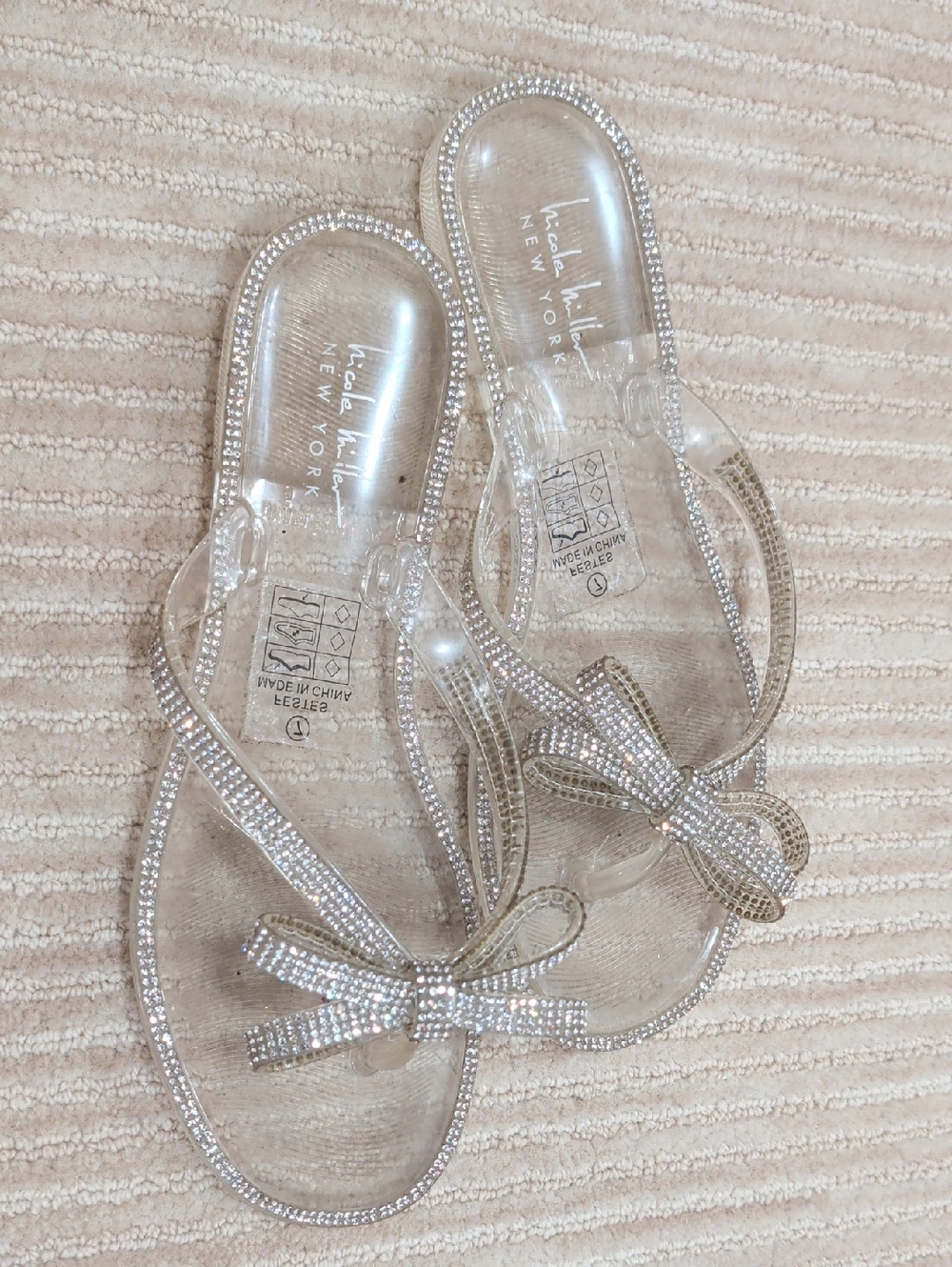 Nicole Miller New York Clear Crystal Bow Jelly Sandals - Silver Size 7